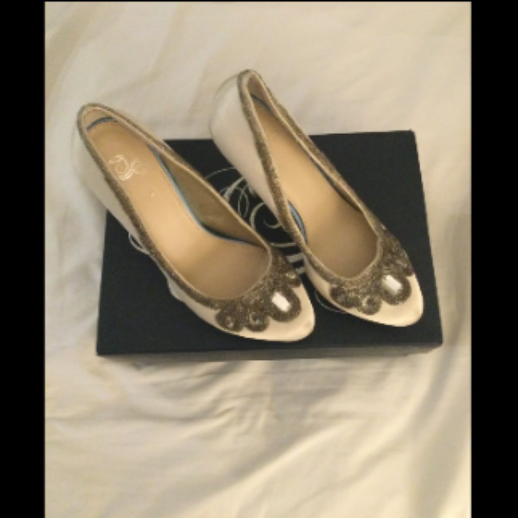 Disney Cinderella The Glass Slipper Collection Ivory Heels Size 8m